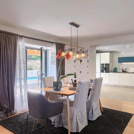 Holiday home Des4u